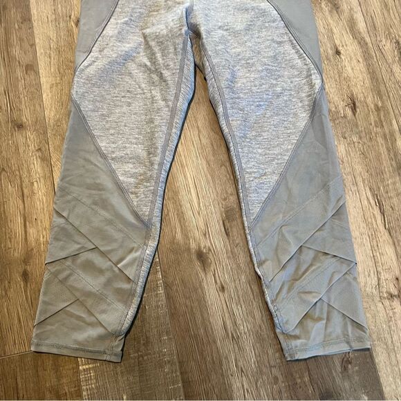 Ivivva girls size 14 crop leggings - Picture 3 of 6